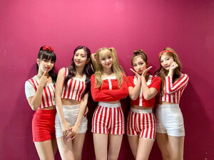 210612 WOOAH twitter update - 'Purple' promotions at Show Music Core