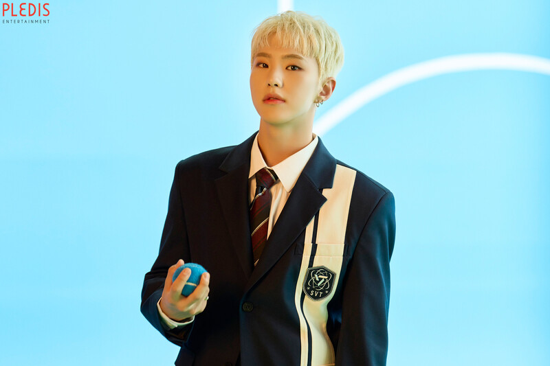 221123 SEVENTEEN [DREAM] Behind the Scenes of the Album Jacket Shootings - Hoshi | Naver documents 1