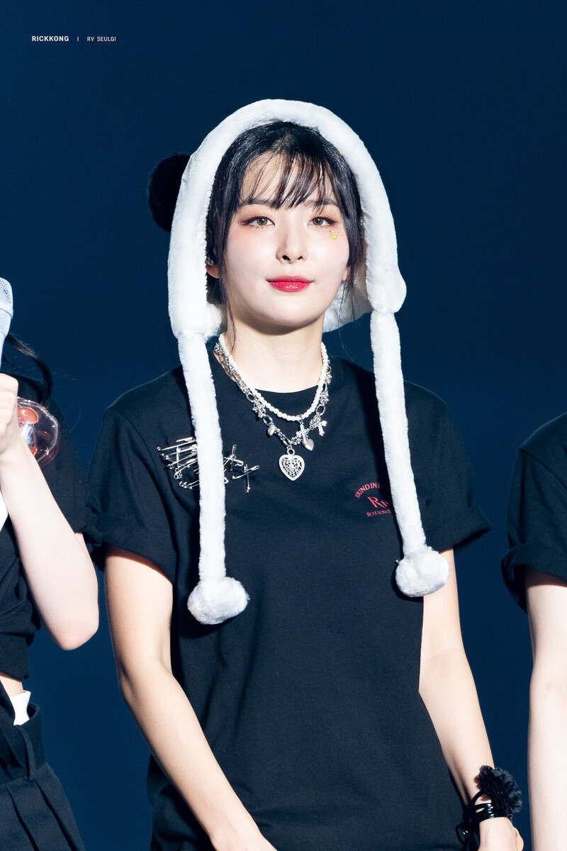 230401 Red Velvet Seulgi - R to V Tour in Seoul Day 1 documents 5