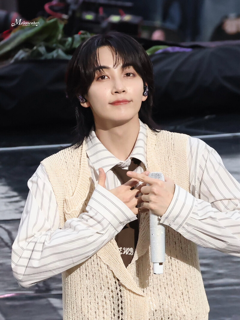 240428 SEVENTEEN Jeonghan - 'FOLLOW' AGAIN Seoul Day 2 documents 6