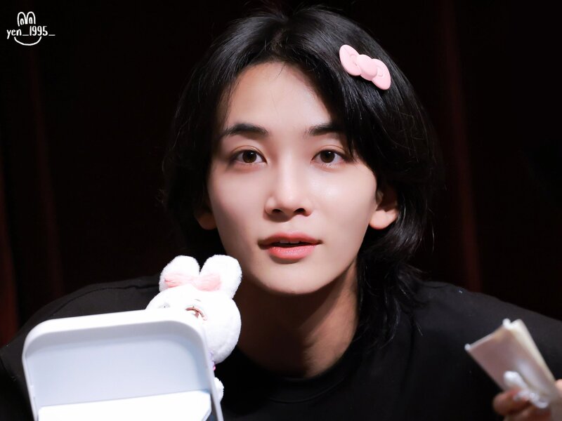 240512 SEVENTEEN Jeonghan - Music Plant Fansign Event documents 16