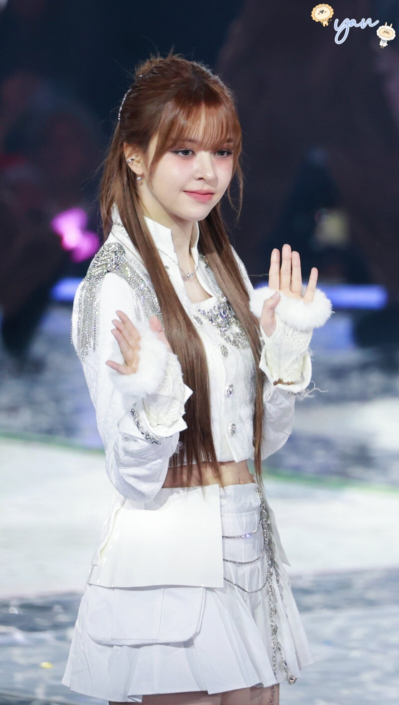 241225 NMIXX Lily at 2024 SBS Gayo Daejeon documents 7