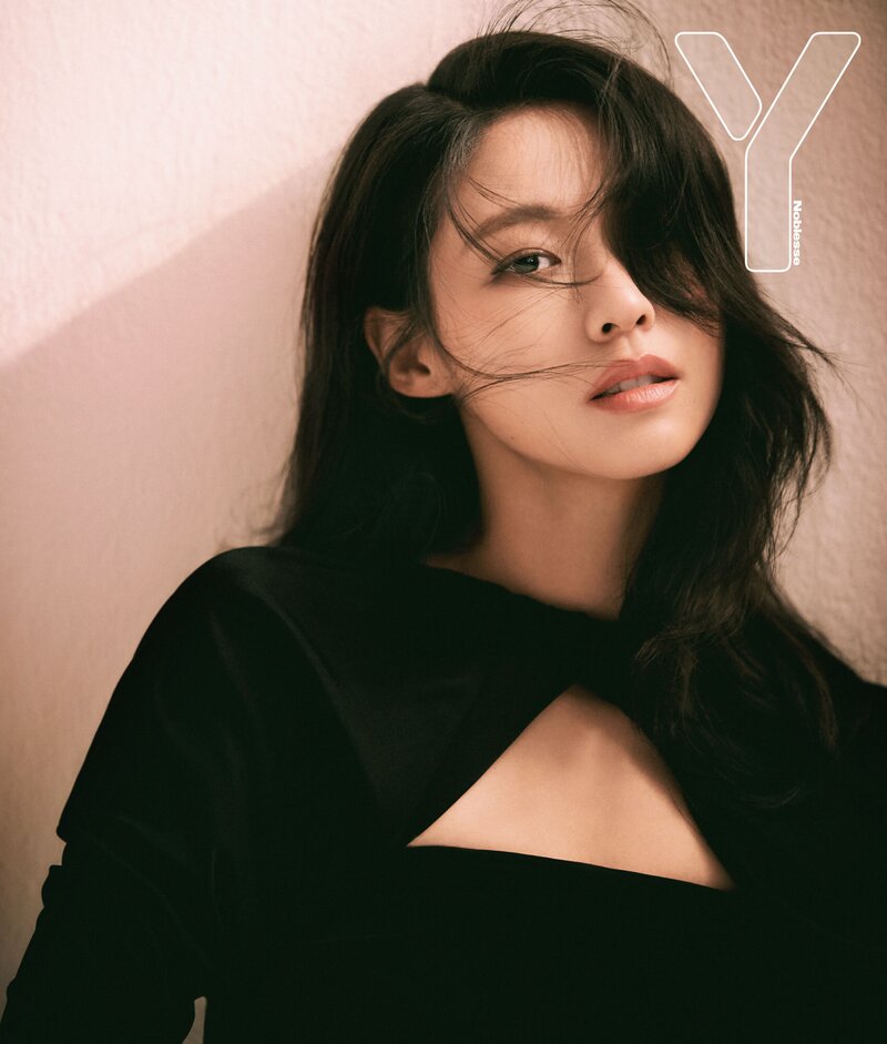 Seolhyun for Y Magazine Issue No.8 documents 3