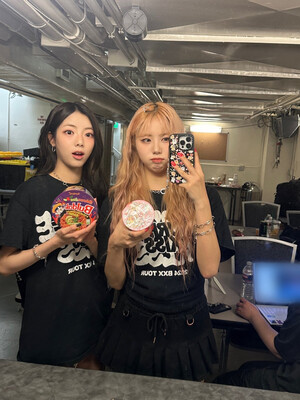 240903 - PURPLE KISS Twitter Update with GOEUN n IREH