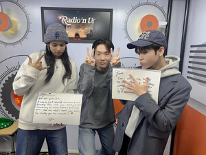 241121 Radio’n Us Instagram Update with Samuel Seo, Vinci & Sriya