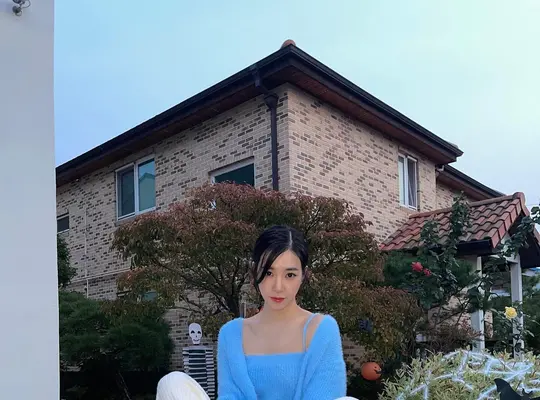 211026 Tiffany Young Instagram Update kpopping