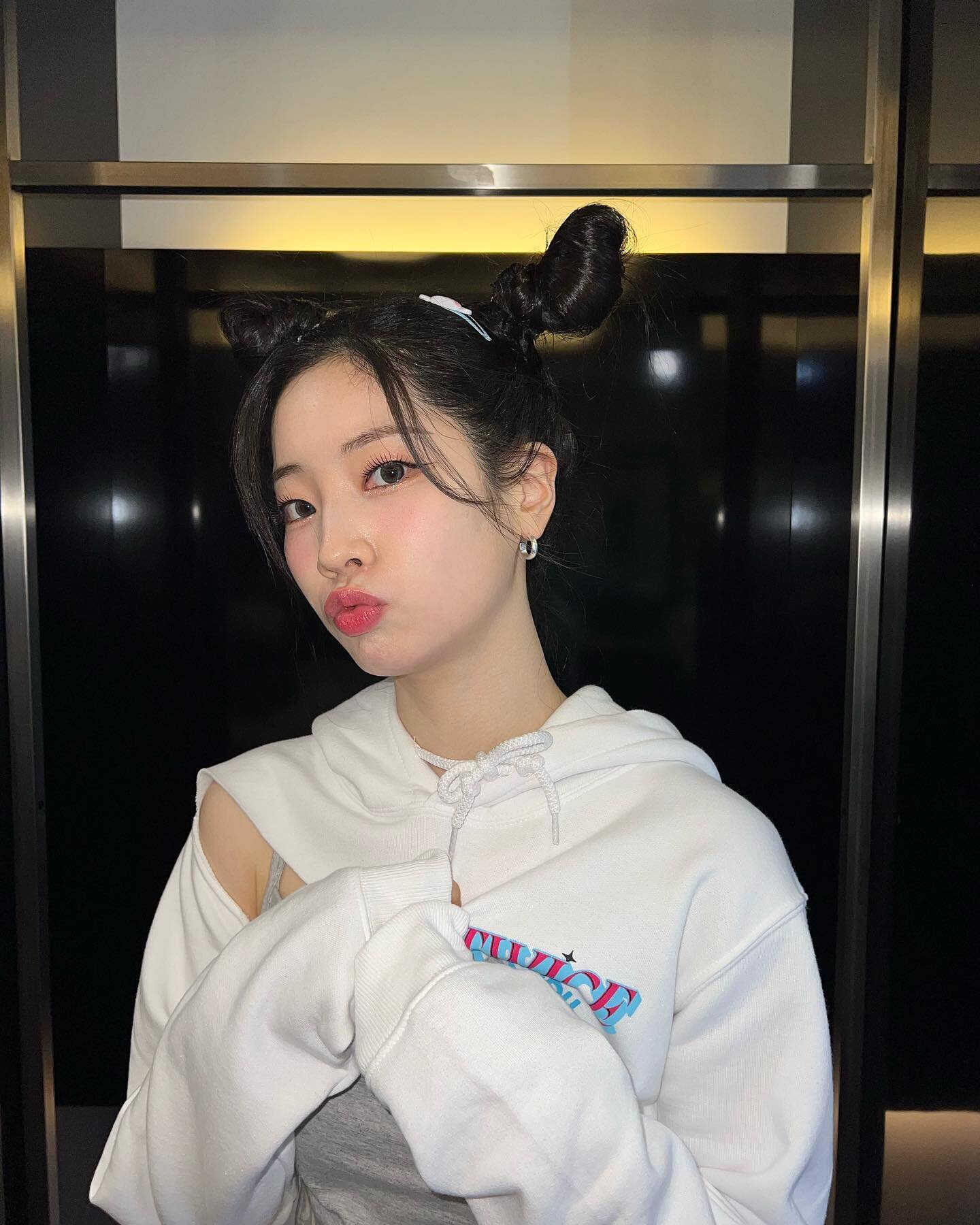 230904 - DAHYUN Instagram Update | kpopping