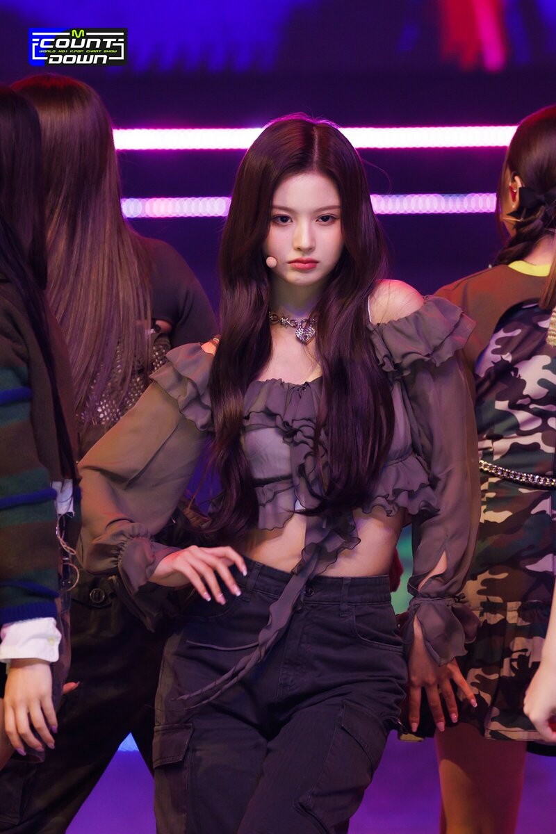 220929 NMIXX Sullyoon - 'DICE' at M COUNTDOWN documents 6