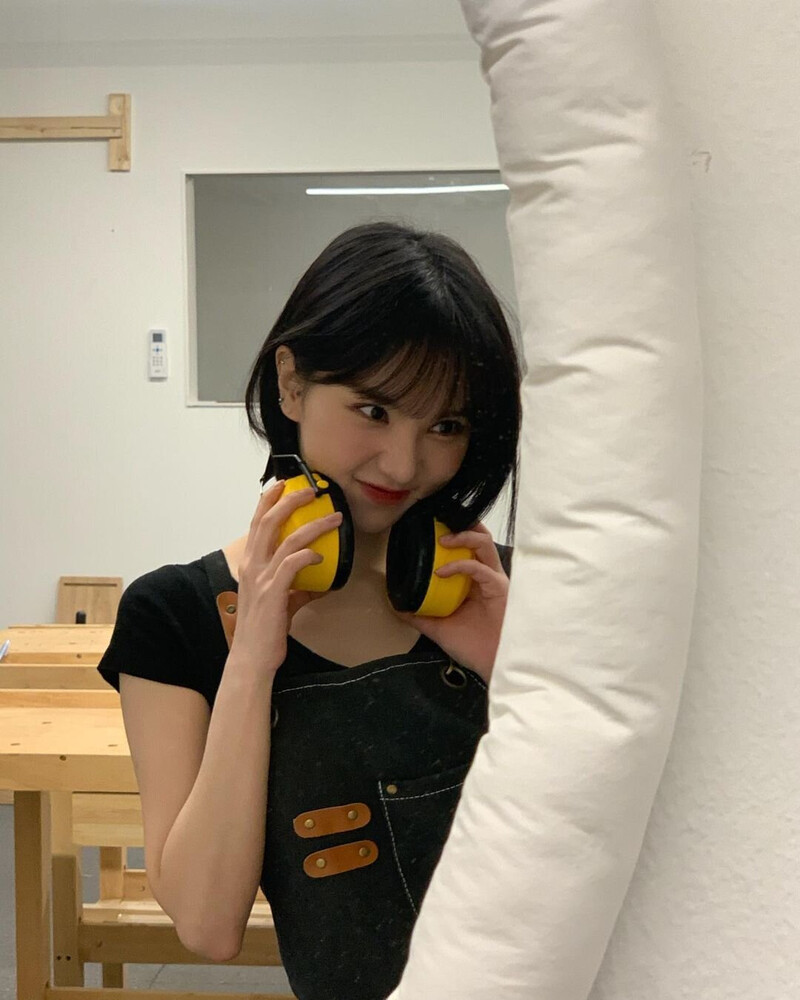 221028 VIVIZ Eunha Instagram Update documents 6