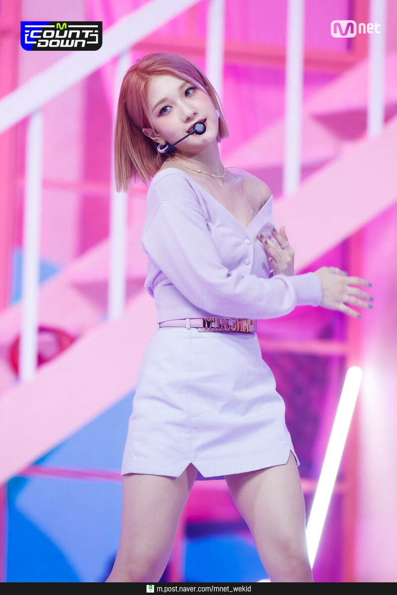 210902 fromis_9 - 'Talk & Talk' at M Countdown documents 14