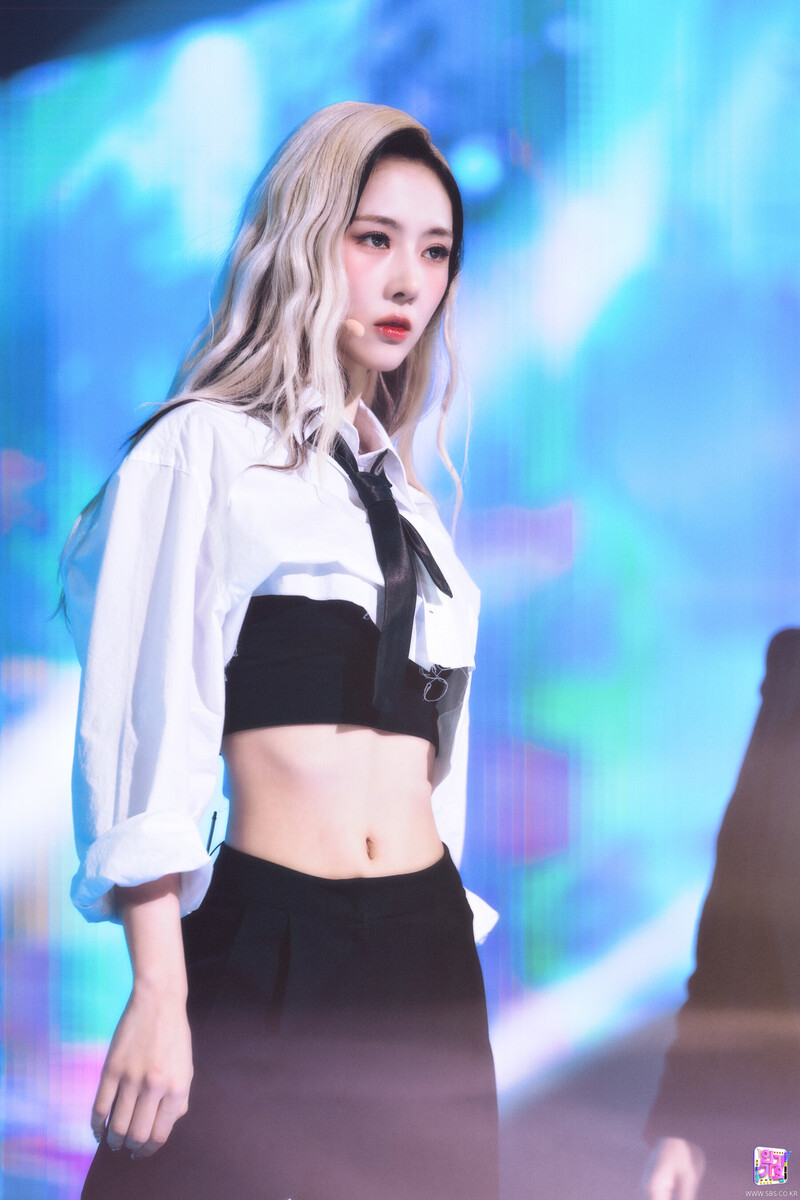 220424 Dreamcatcher Yoohyeon 'MAISON' at INKIGAYO | kpopping