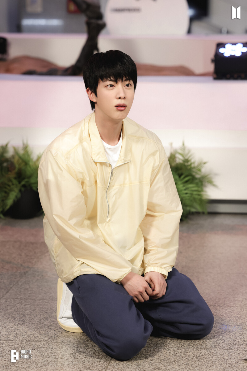 진 (Jin) ‘달려라 석진’ Photo Sketch documents 9