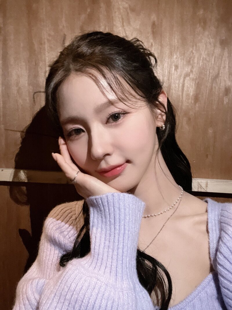 230216 (G)I-DLE Twitter Update - Miyeon documents 2