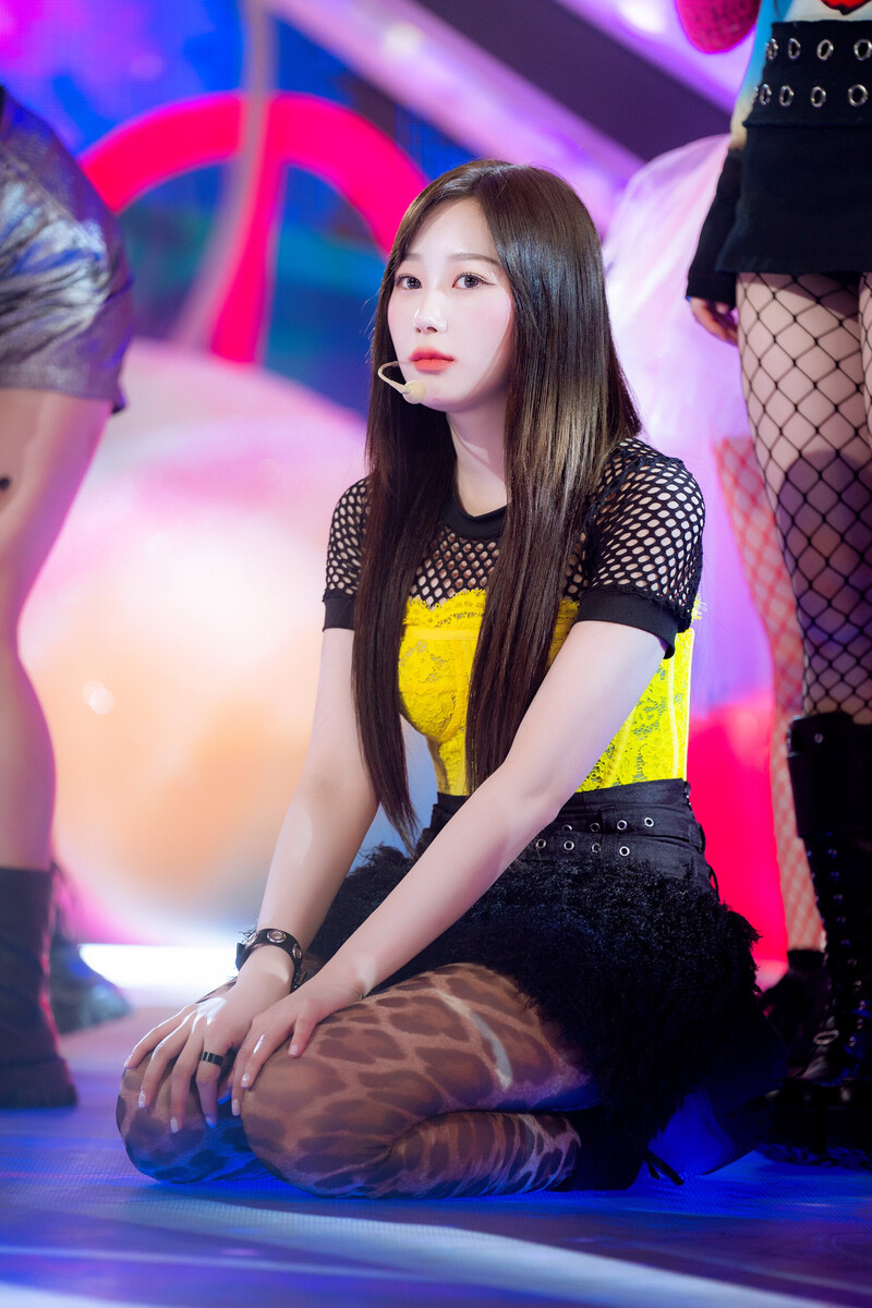 240519 aespa Giselle - 'Supernova' at Inkigayo documents 14