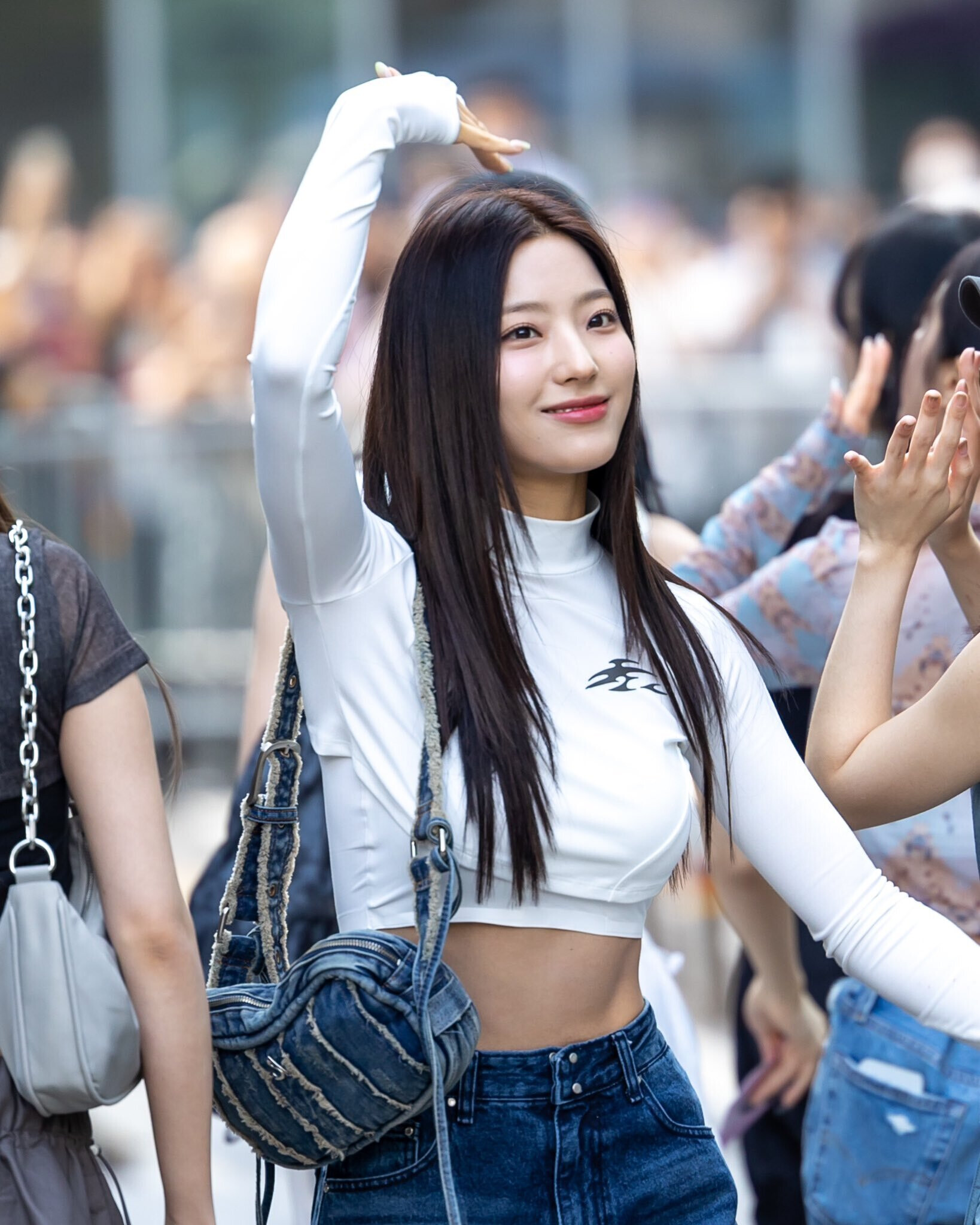 230608 fromis_9 Saerom - Music Bank Commute | kpopping