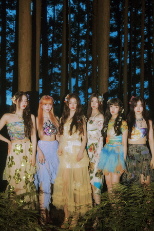 230723 JYP Naver Update - NMIXX - 'A Midsummer NMIXX's Dream' M/V Behind Post & Interview