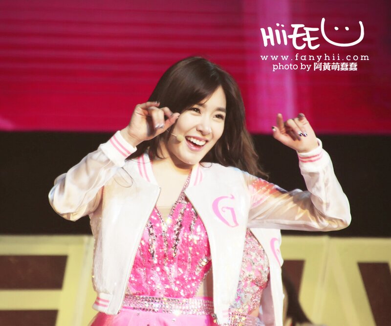 140215 Girls' Generation Tiffany at Girls & Peace World Tour in Macau documents 1