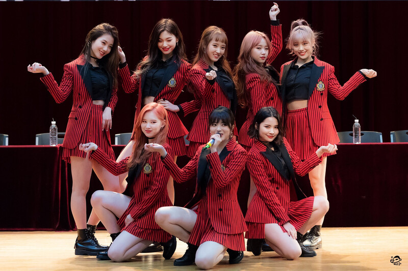 180302 Weki Meki at 'Lucky' Noryangjin Fansign documents 1