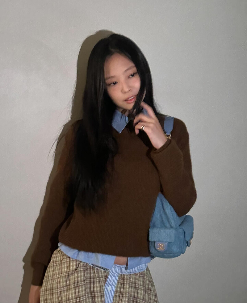 241006 - JENNIE Instagram Update documents 9