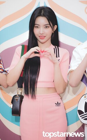 220607 (G)I-DLE Soyeon - Adidas x Gucci Pop-up Store Event
