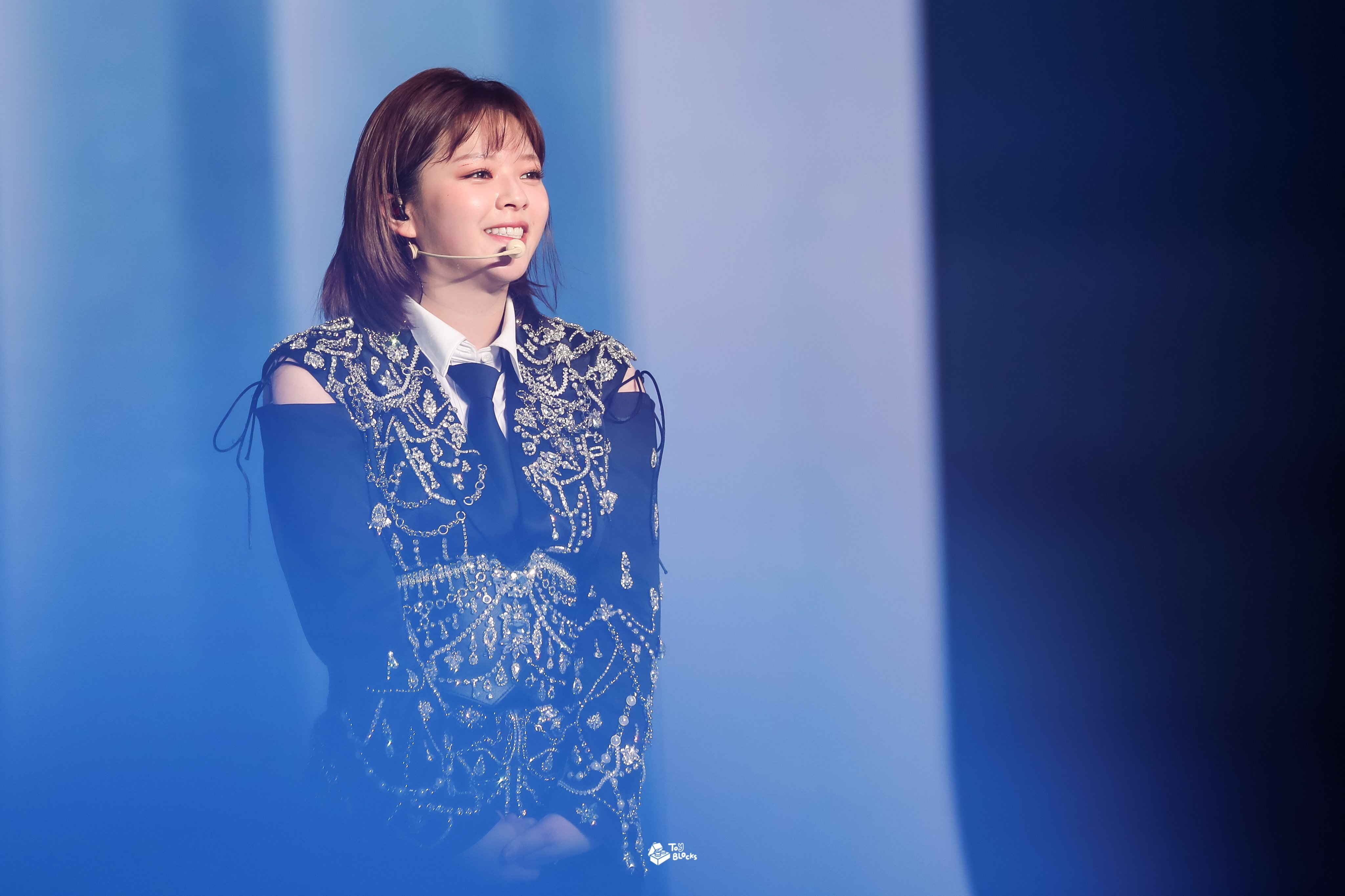 230416 TWICE Jeongyeon - ‘READY TO BE’ World Tour in Seoul Day 2 | kpopping