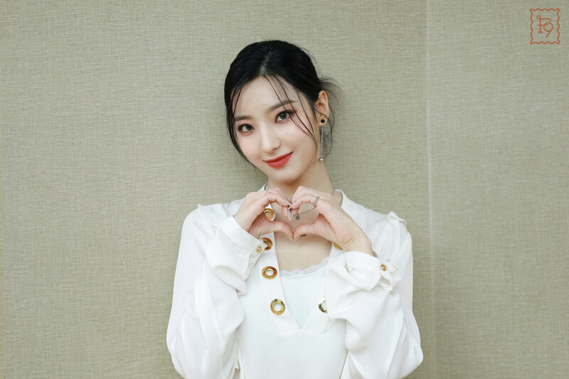 210623 fromis_9 Naver Post - fromis_9 'WE GO' Music Shows Behind documents 23
