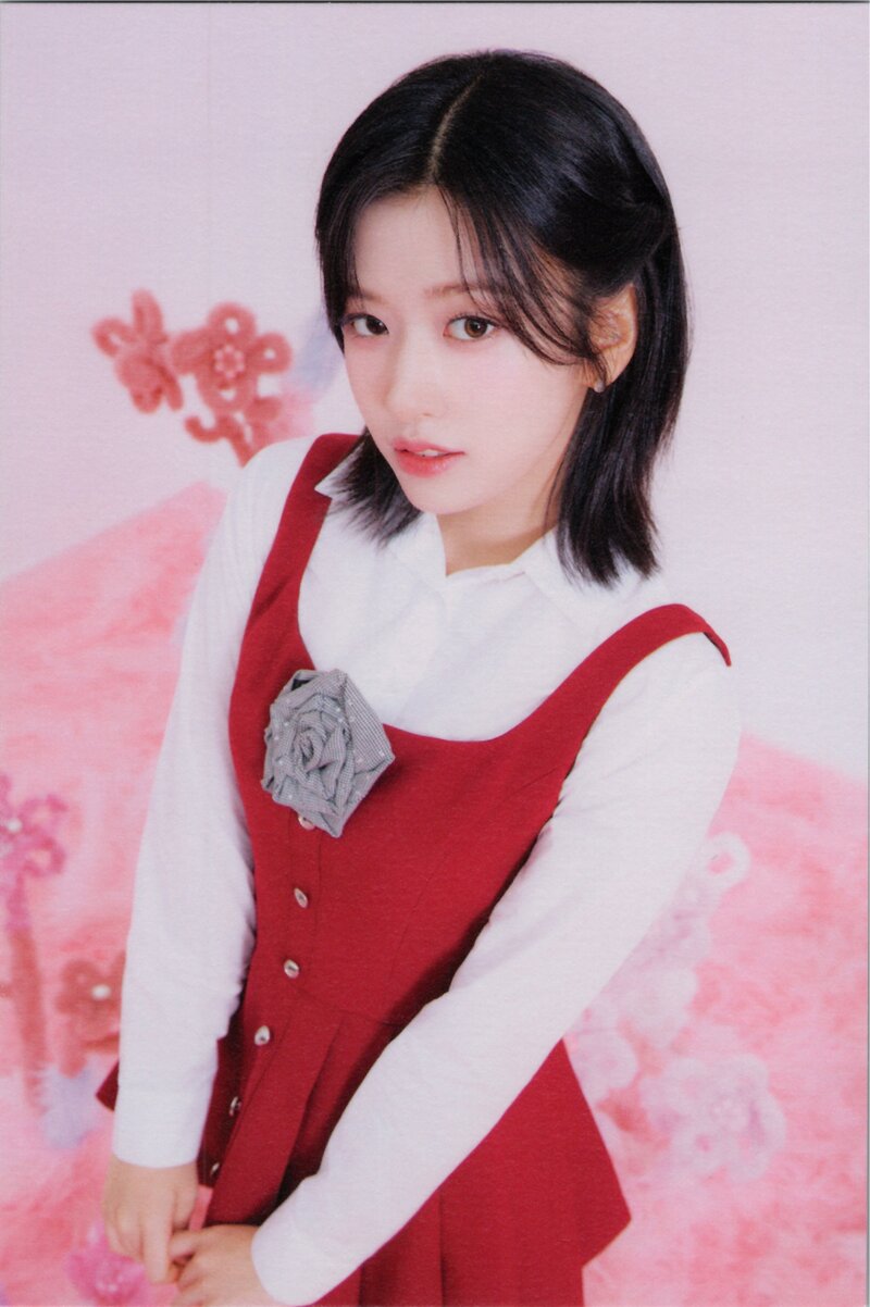 IVE 'SWITCH' PHOTOSHOOT "LOVED IVE - VERSION" - SCANS documents 3