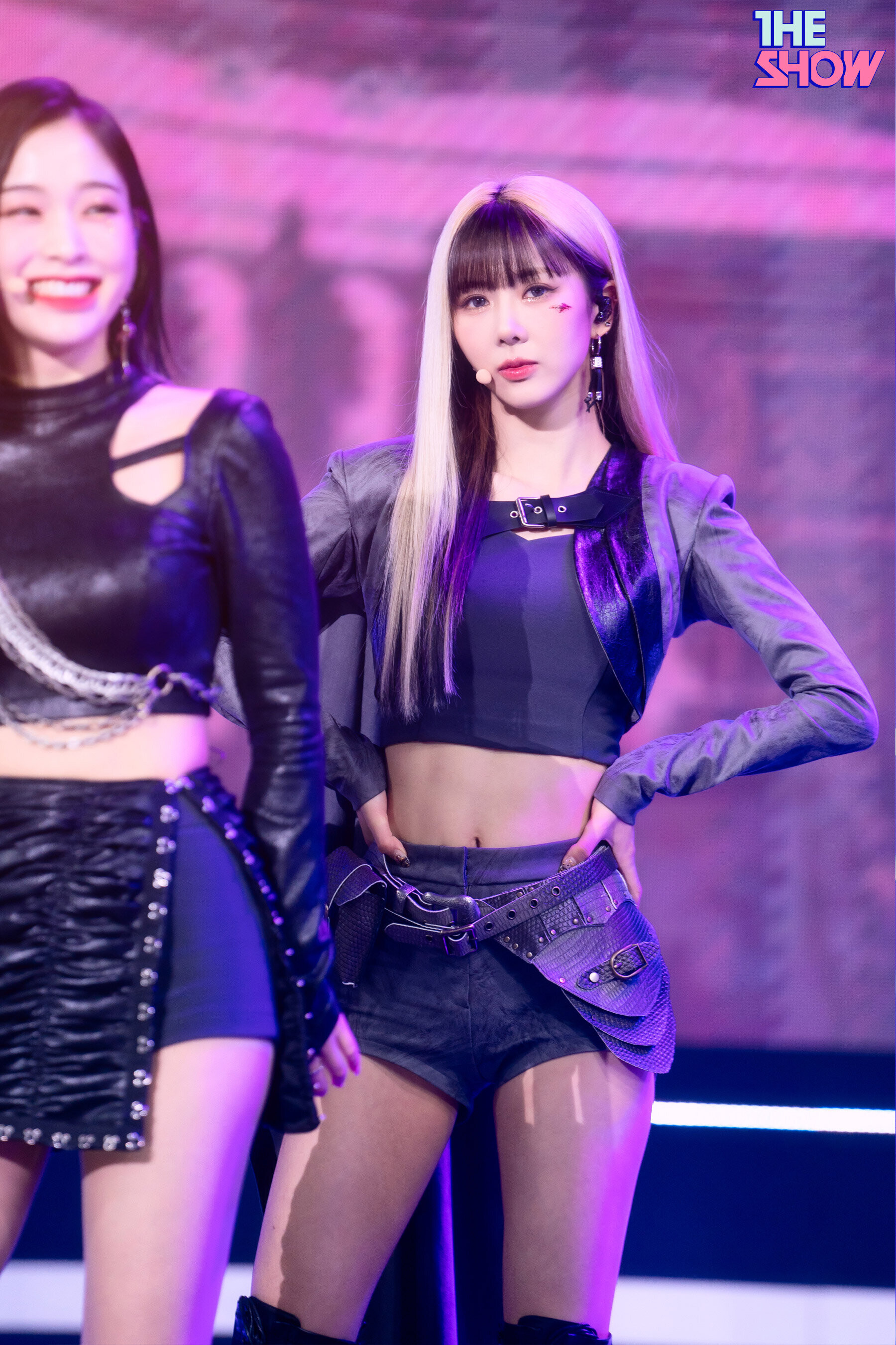 220426 Dreamcatcher Yoohyeon at The Show | kpopping