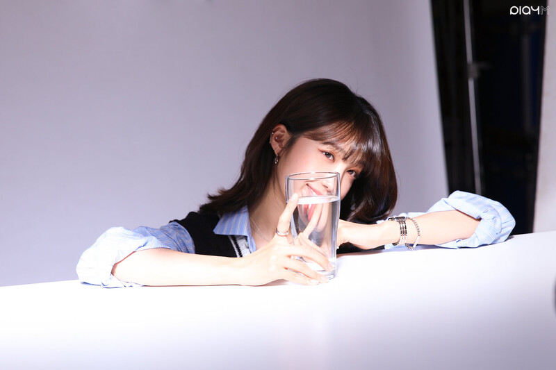 211018 IST Naver post - Apink EUNJI 'Work later, Drink now' drama Poster Shoot behind documents 27