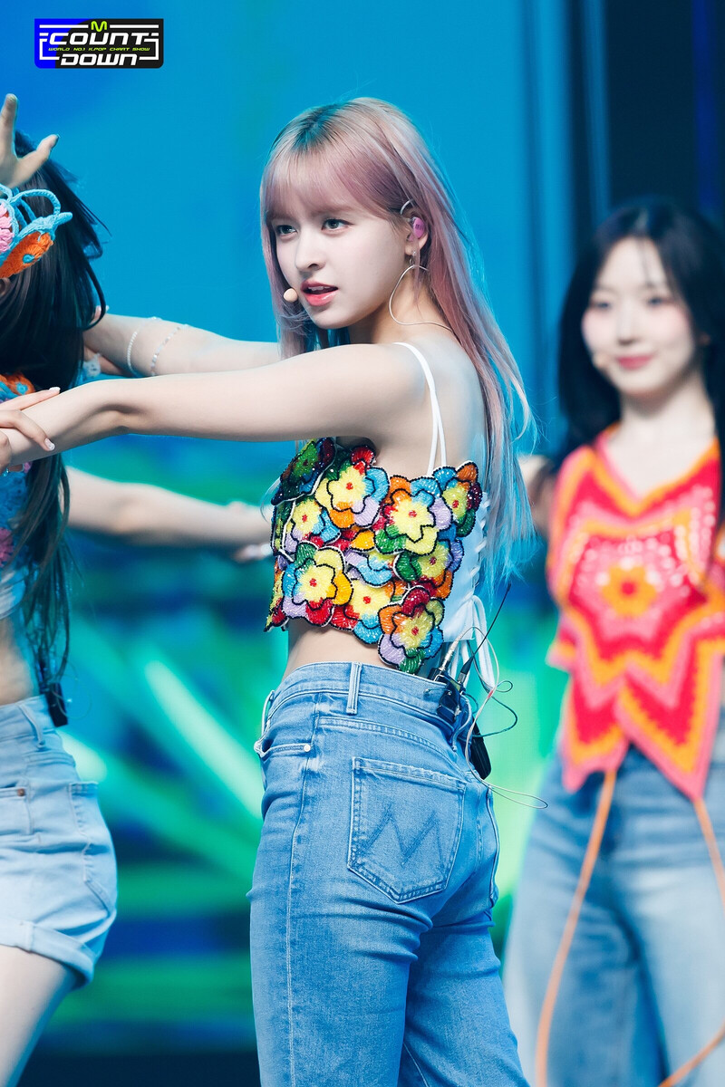 230727 NMIXX Lily - 'Party O'Clock' at M COUNTDOWN documents 3