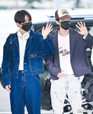 240726 JUNGWON & JAKE AT INCHEON AIRPORT ON THEIR WAY TO THE U.S.