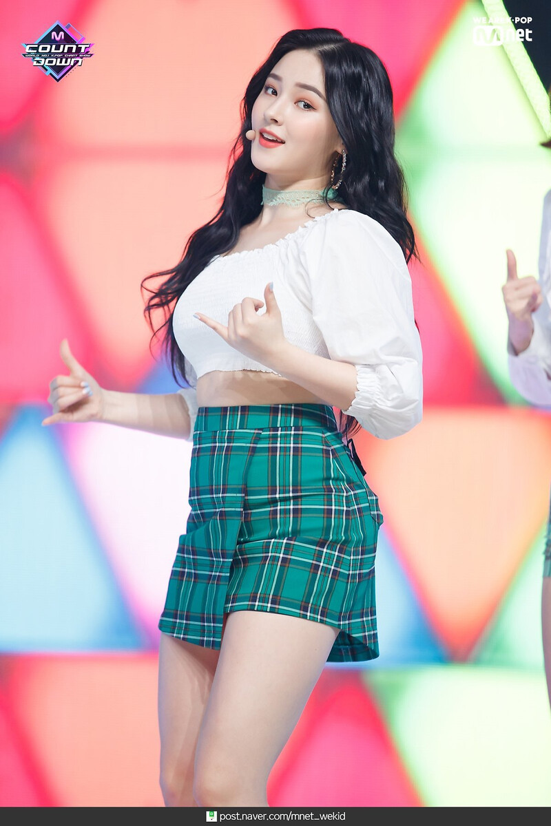 190418 MOMOLAND - 'I'm So Hot' at M COUNTDOWN documents 4