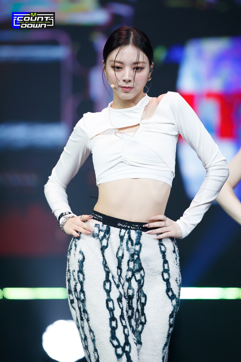 211014 ITZY - 'SWIPE' at M Countdown documents 5