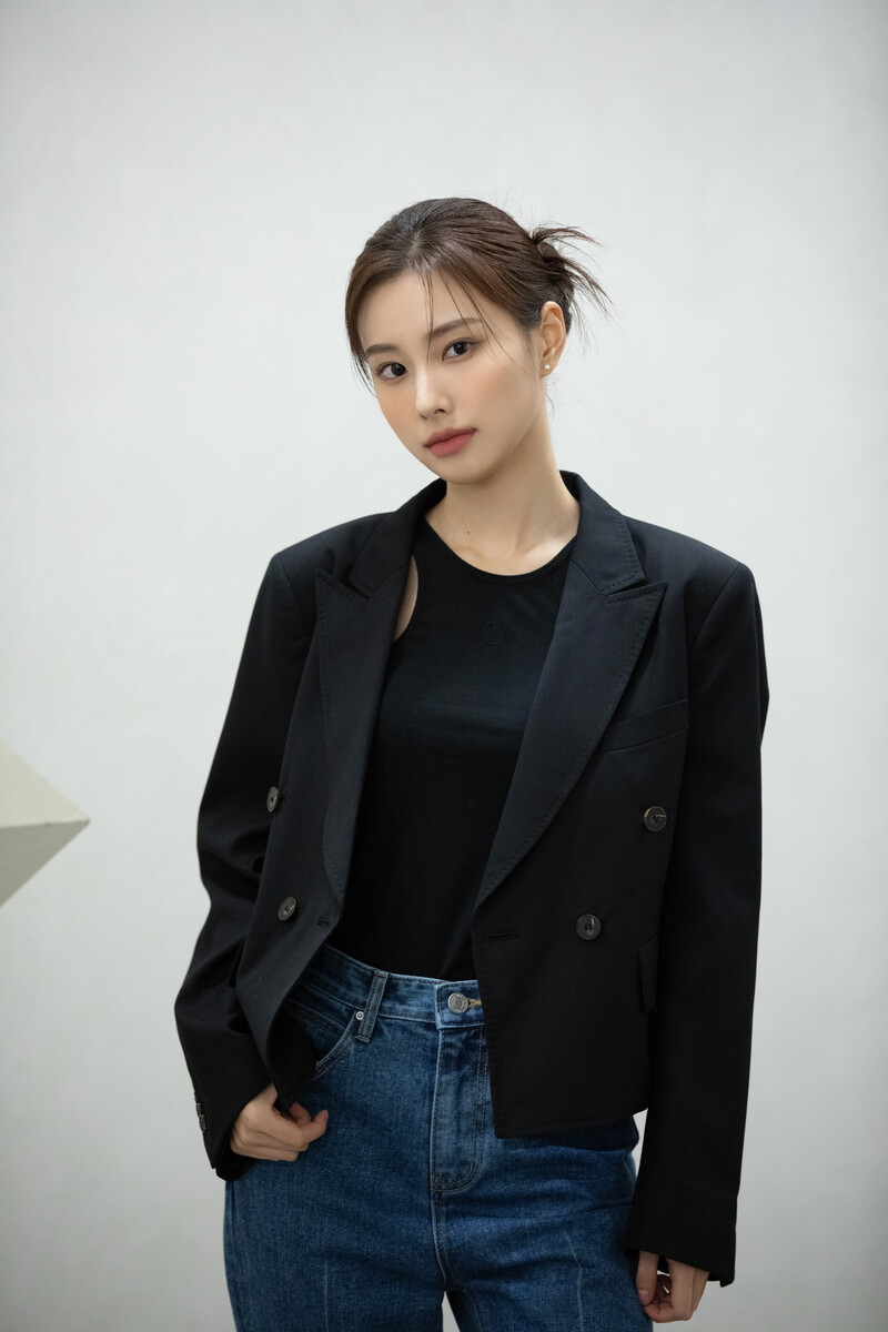 221001 8D Naver Post - Kang Hyewon - GENERAL IDEA 2022 FW Photoshoot documents 25