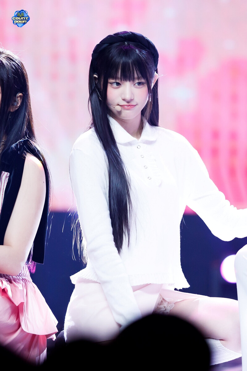 240404 ILLIT Minju - 'Magnetic' at M COUNTDOWN documents 2