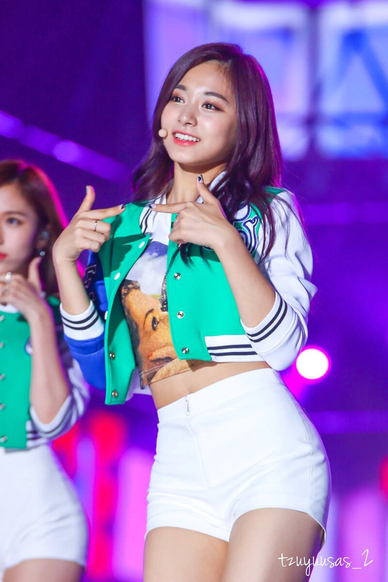 160924 TWICE Tzuyu | kpopping