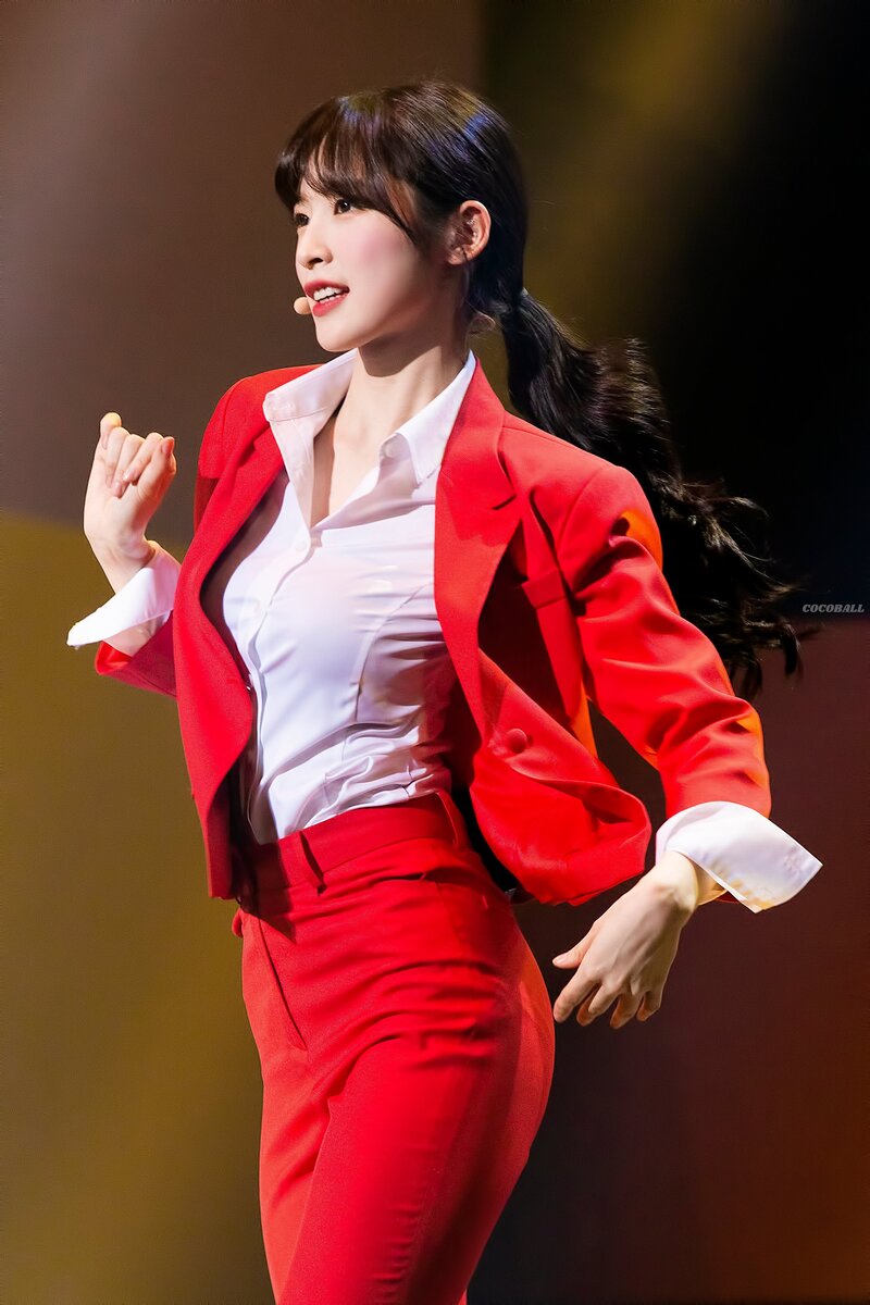 220430 Oh My Girl's Arin at 7th Anniversary Fanmeeting documents 12
