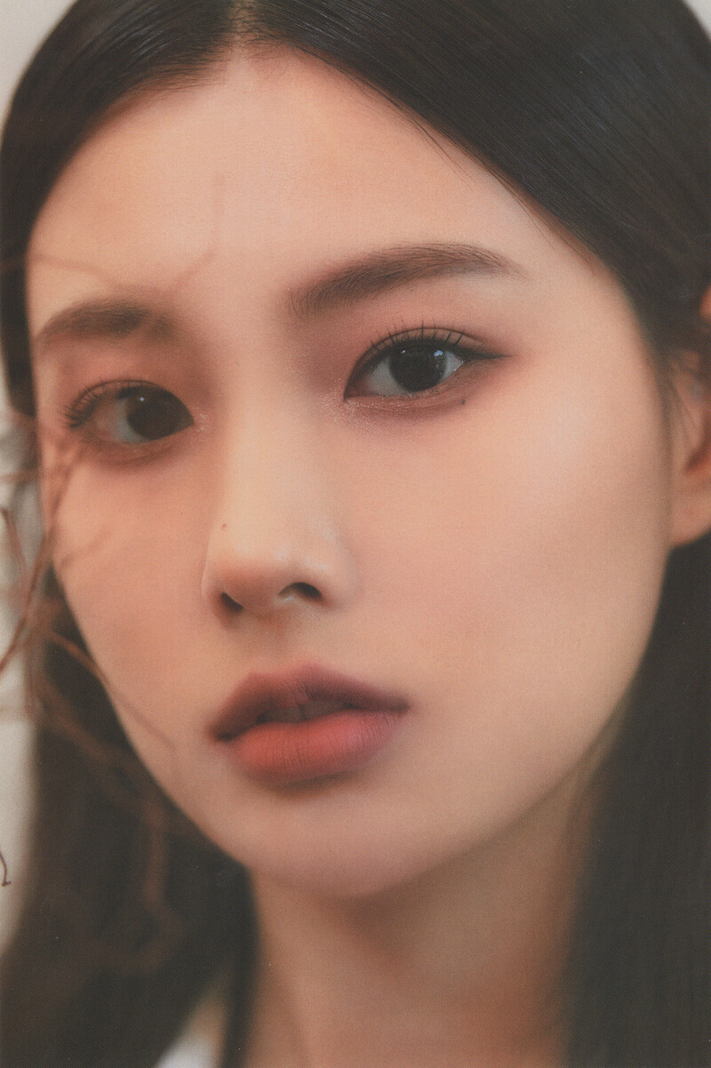 Hyewon 1st Photobook Beauty Cut [Scans] documents 2