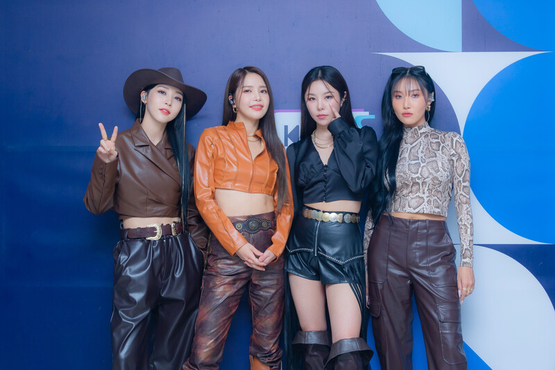 221023 SBS Twitter Update- MAMAMOO at INKIGAYO Photowall documents 1