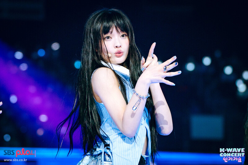 240602 ILLIT Iroha at K-Wave Concert Inkigayo documents 1