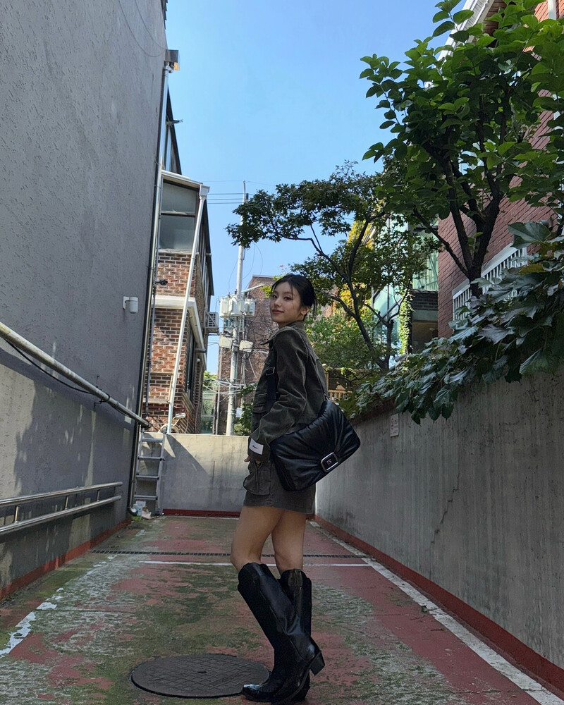 251016 Yeji Instagram Update documents 2