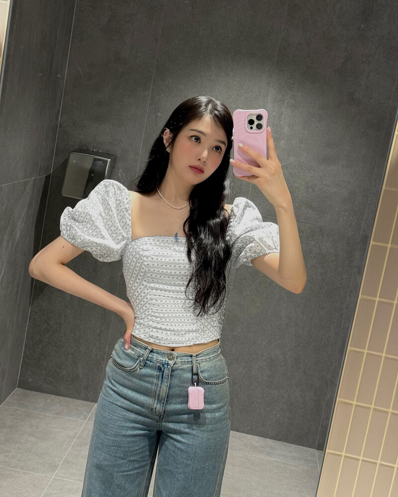 240728 Red Velvet Joy Instagram Update documents 2