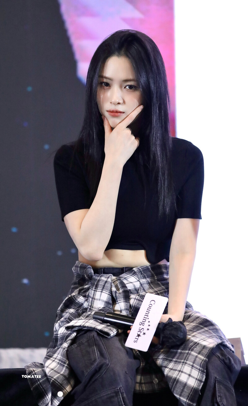 250104 ITZY Ryujin at Fansign in Guangzhou documents 2