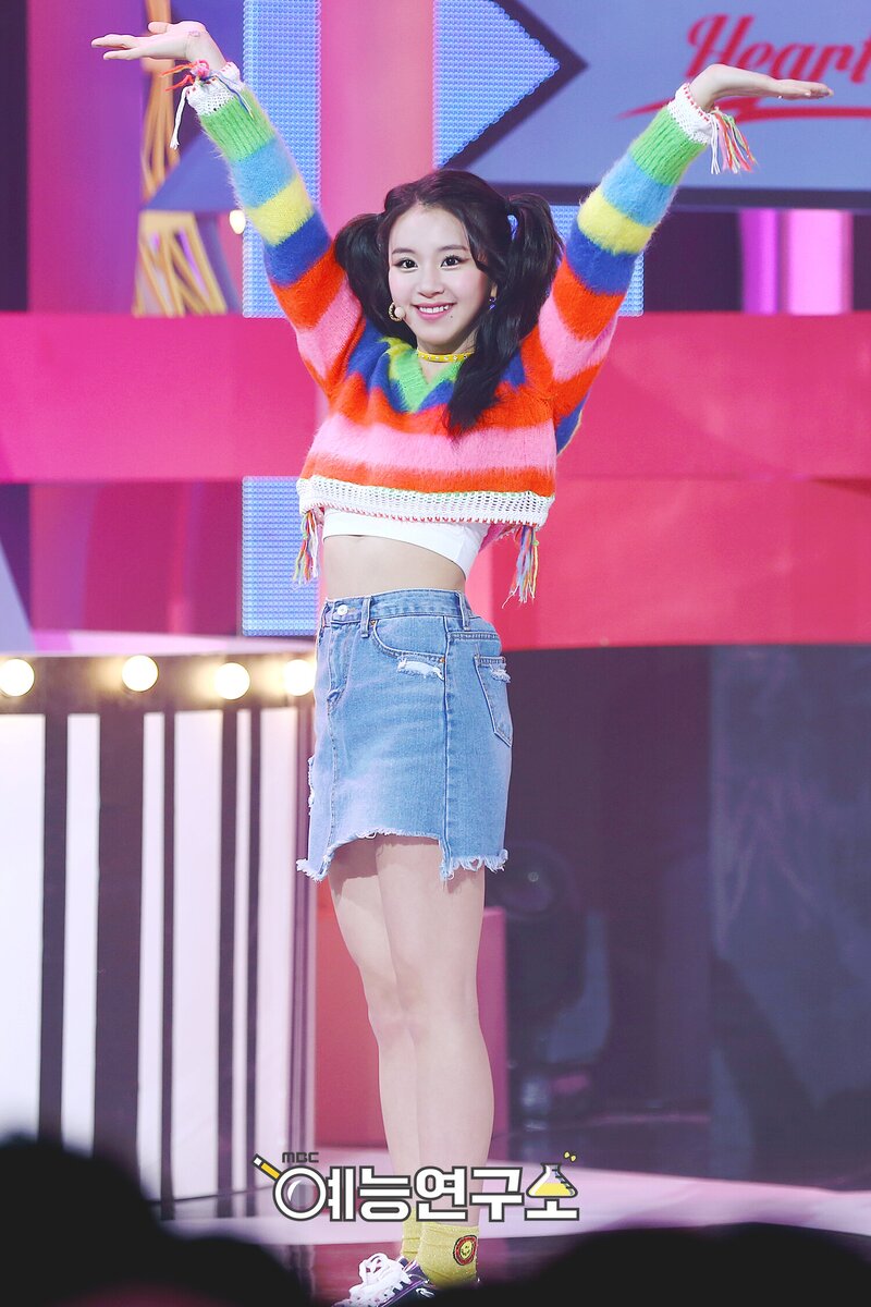 171216 TWICE Chaeyoung - 'Heart Shaker' & 'Merry & Happy' at Music Core documents 3