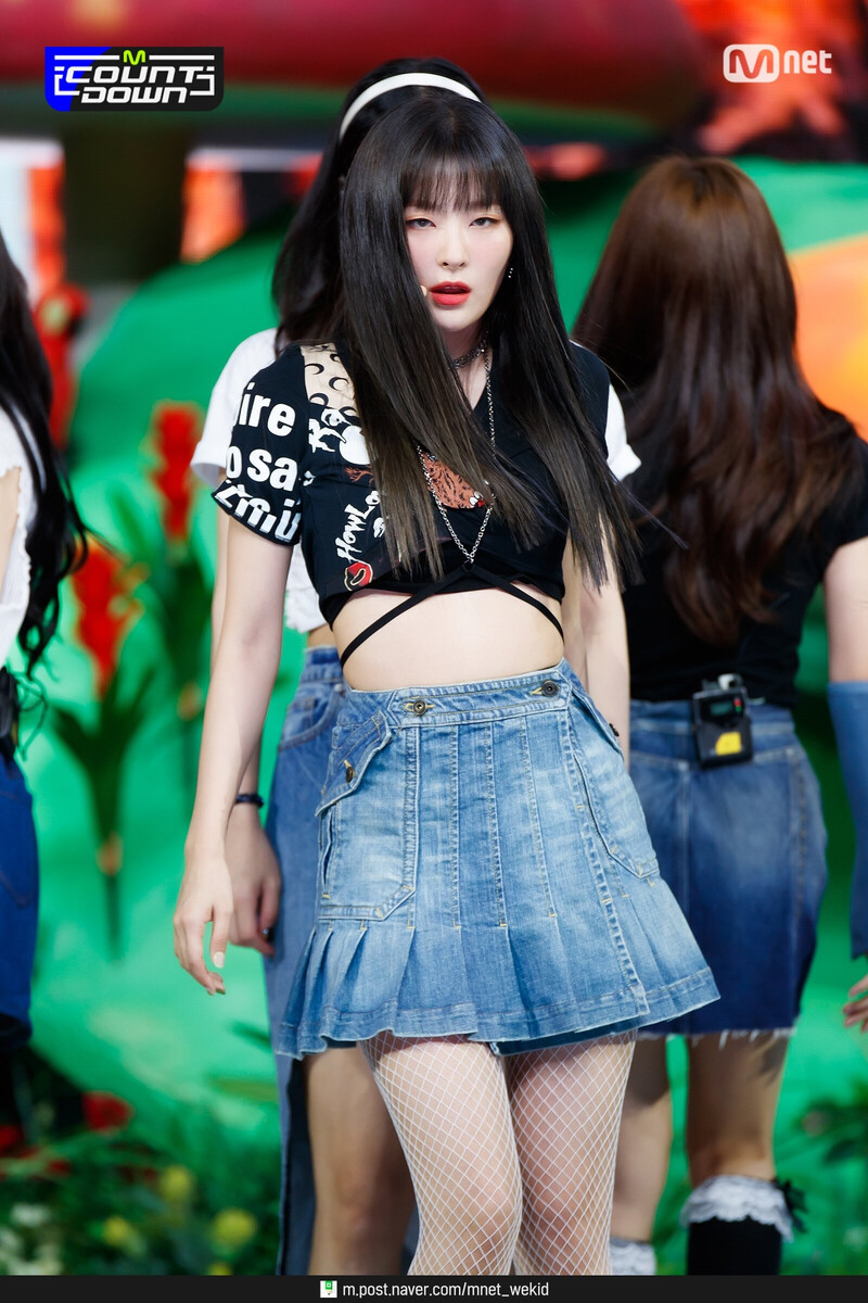 210826 Red Velvet - 'Queendom' at M Countdown documents 15