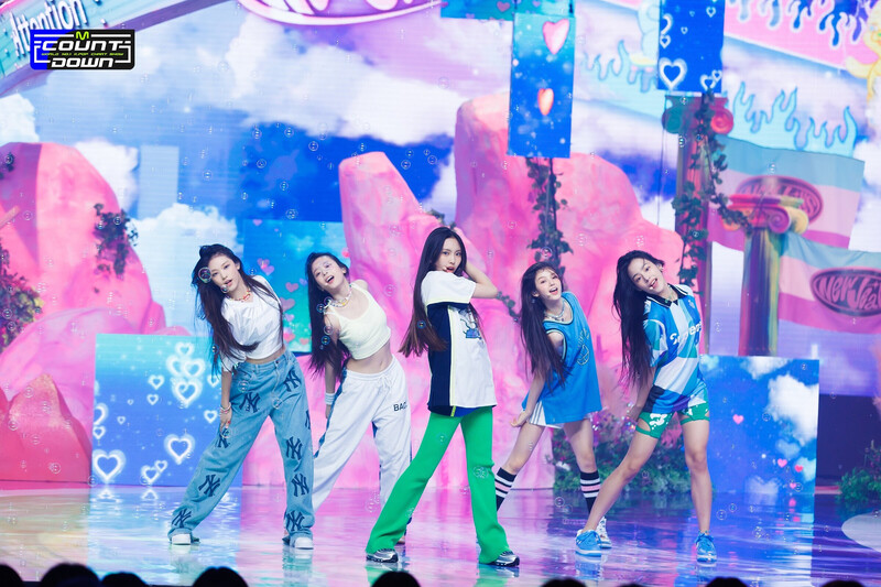 220811 NewJeans 'Attention' at M Countdown documents 6