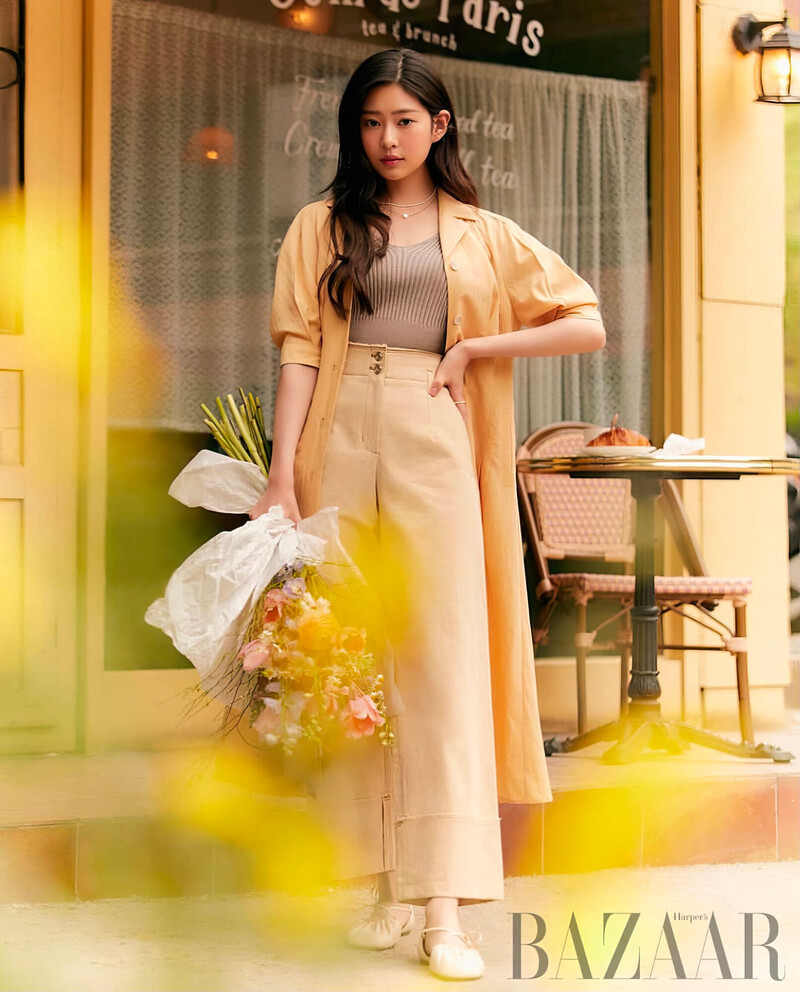 Kim Minju for Harper's Bazaar Magazine May 2021 Issue documents 6