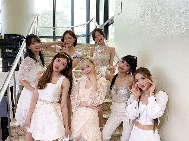 210625 OH MY GIRL Twitter Update documents 3