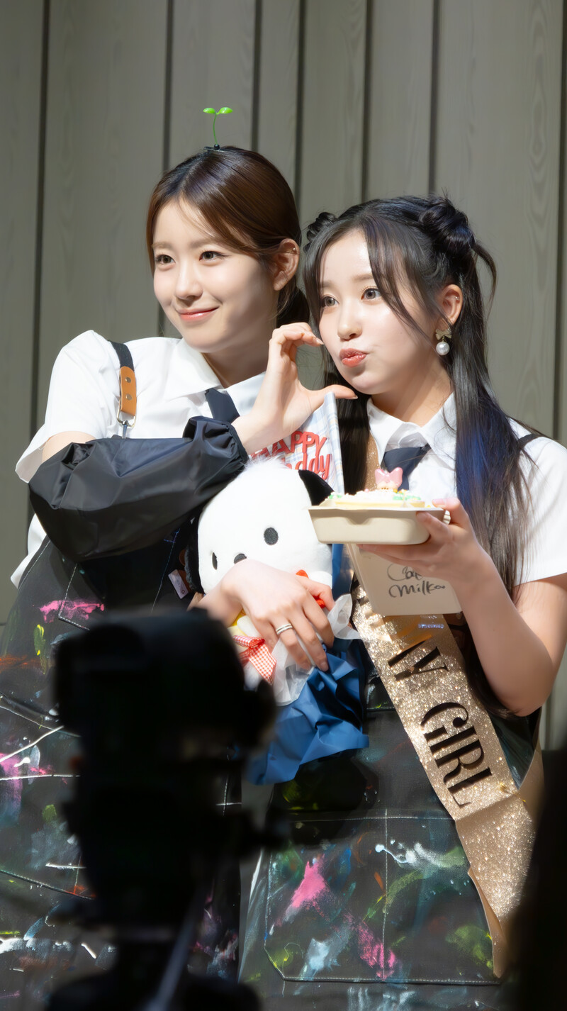 240830 WOOAH at fansign event documents 6