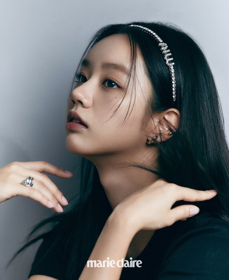 HYERI for MARIE CLARIE Korea April Issue 2022 documents 1